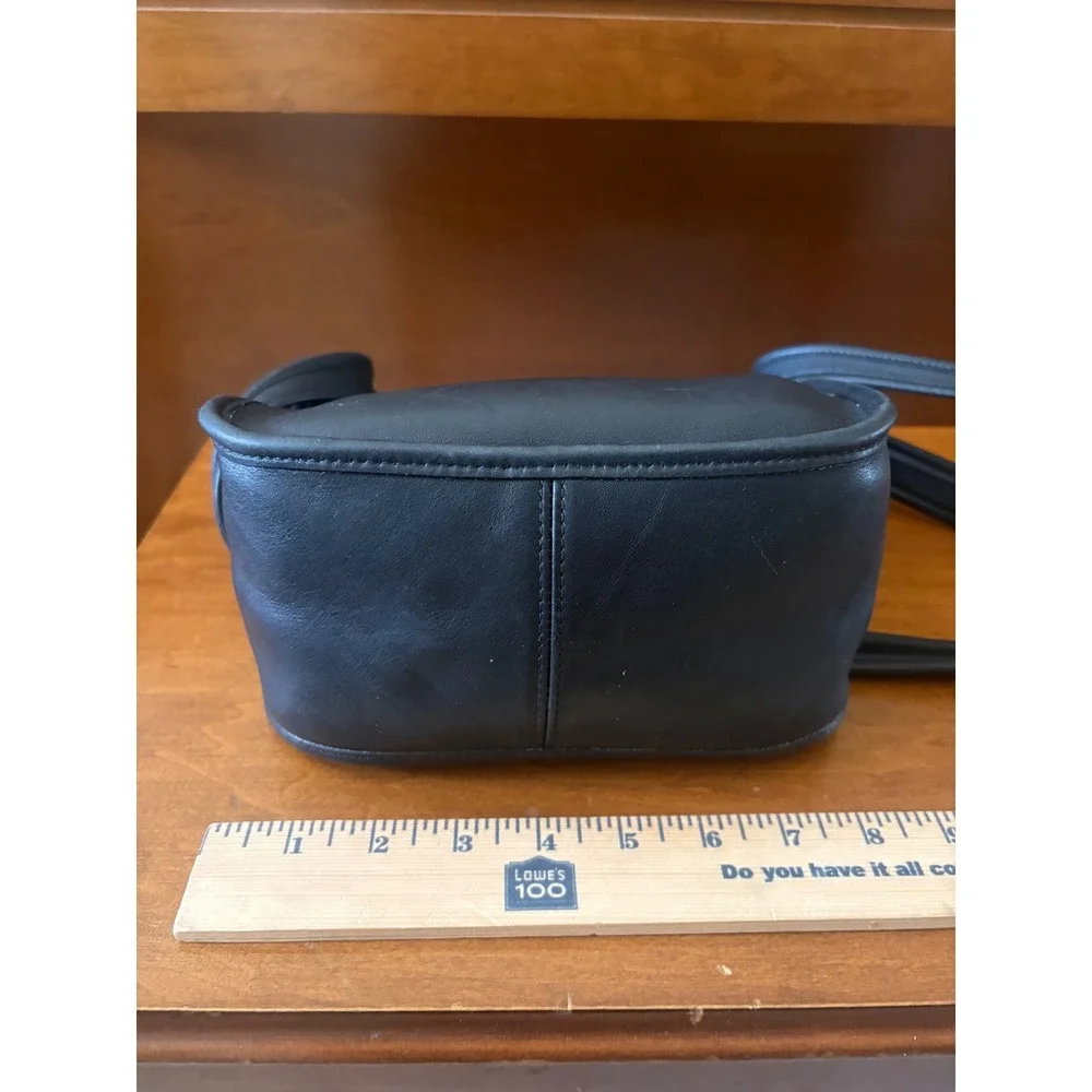Vintage‎ Coach Black Leather Zip Shoulder Bag Classic Minimalist